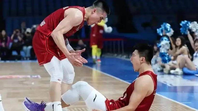 金年会国内通道-纽约尼克斯训练开放日，转会期扳平良机引欢呼，CBA常规赛在即，身体对抗强度拉满的简单介绍