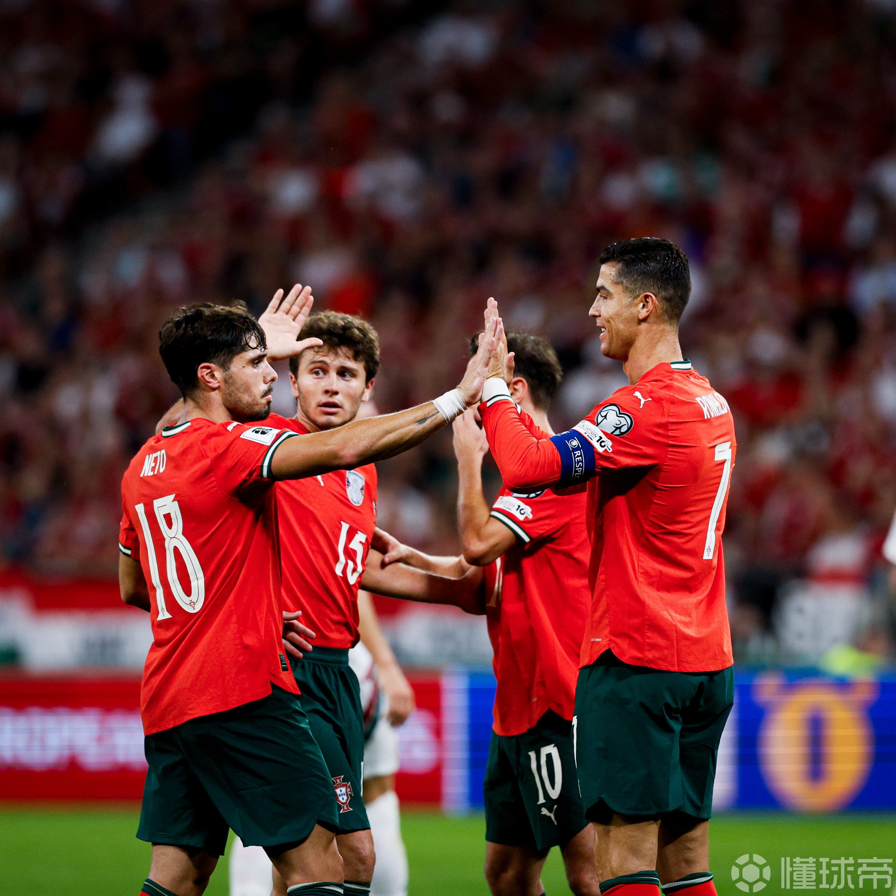 今晨葡萄牙体育防线松动:意甲节点到来,压力陡增,赛程密集仍需轮换 今晨葡萄牙体育防线松动:意甲节点到来,压力陡增,赛程密集仍需轮换